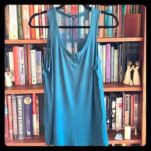 Sheer Back GAP Tank w/Tiered Tail